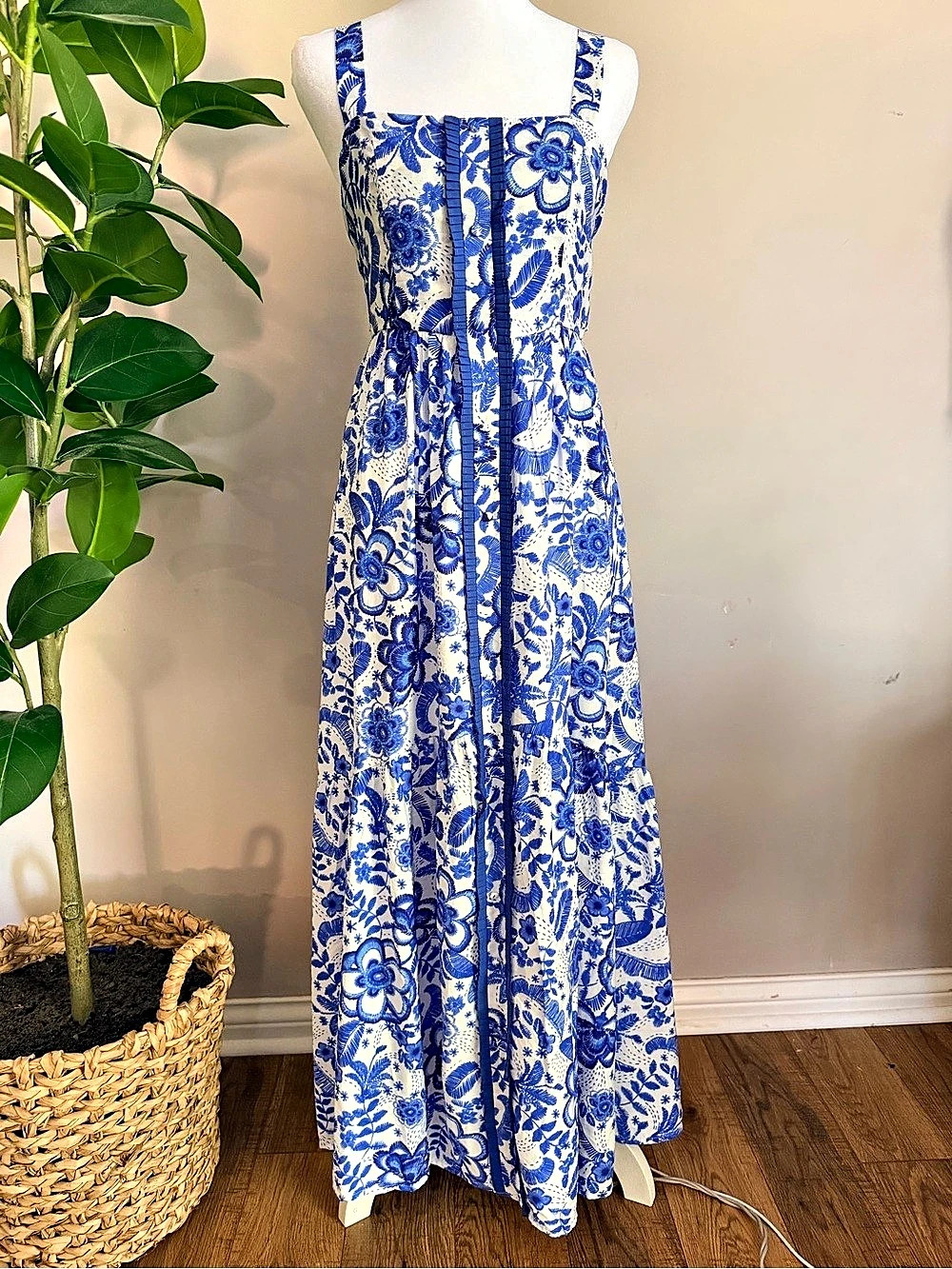 TCEC Boho Blue & White Floral Tiered Maxi Dress Square Neck Size S NWOT